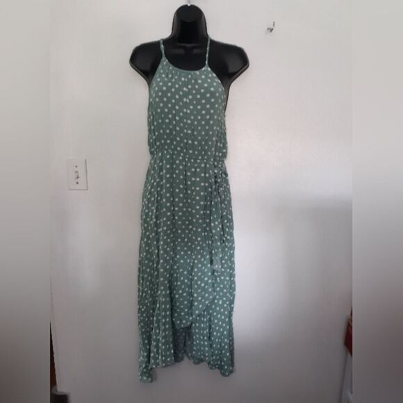 Dresses & Skirts - Ninexis maxi dress